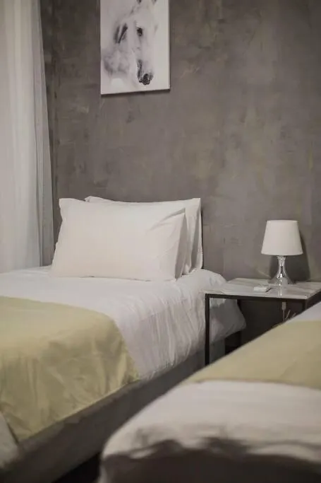 Private Apartment In Center Of סיאול