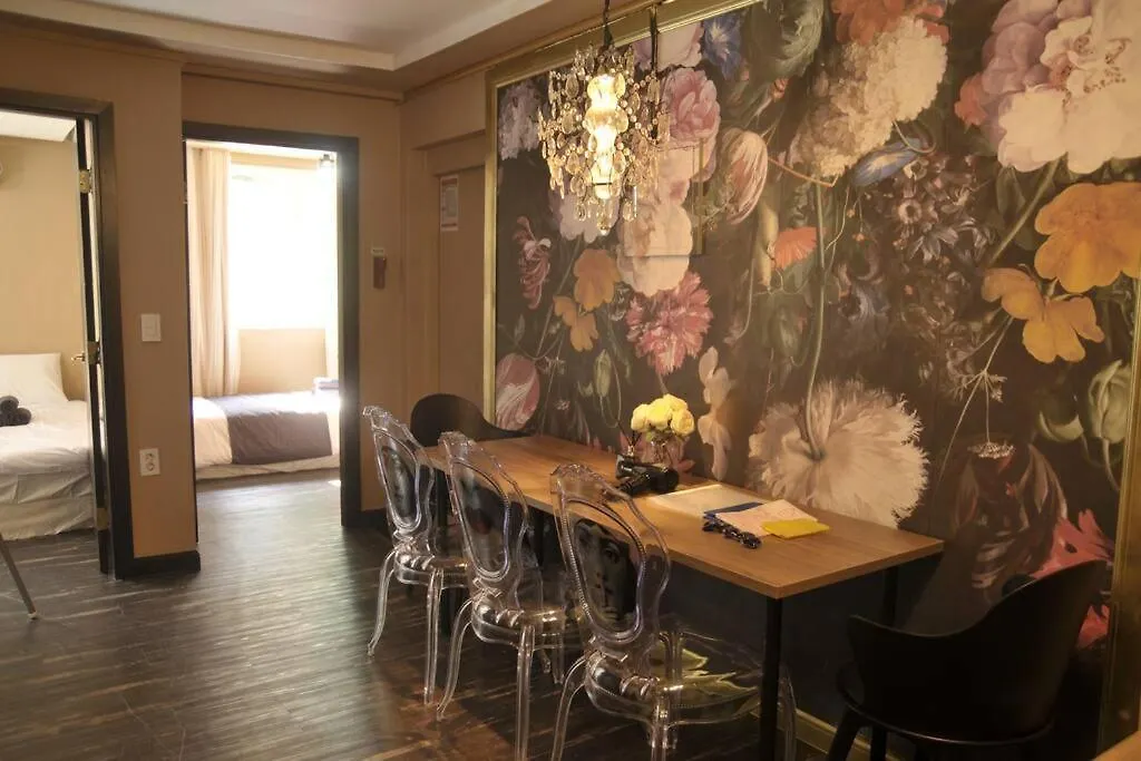 Private Apartment In Center Of Seoul
