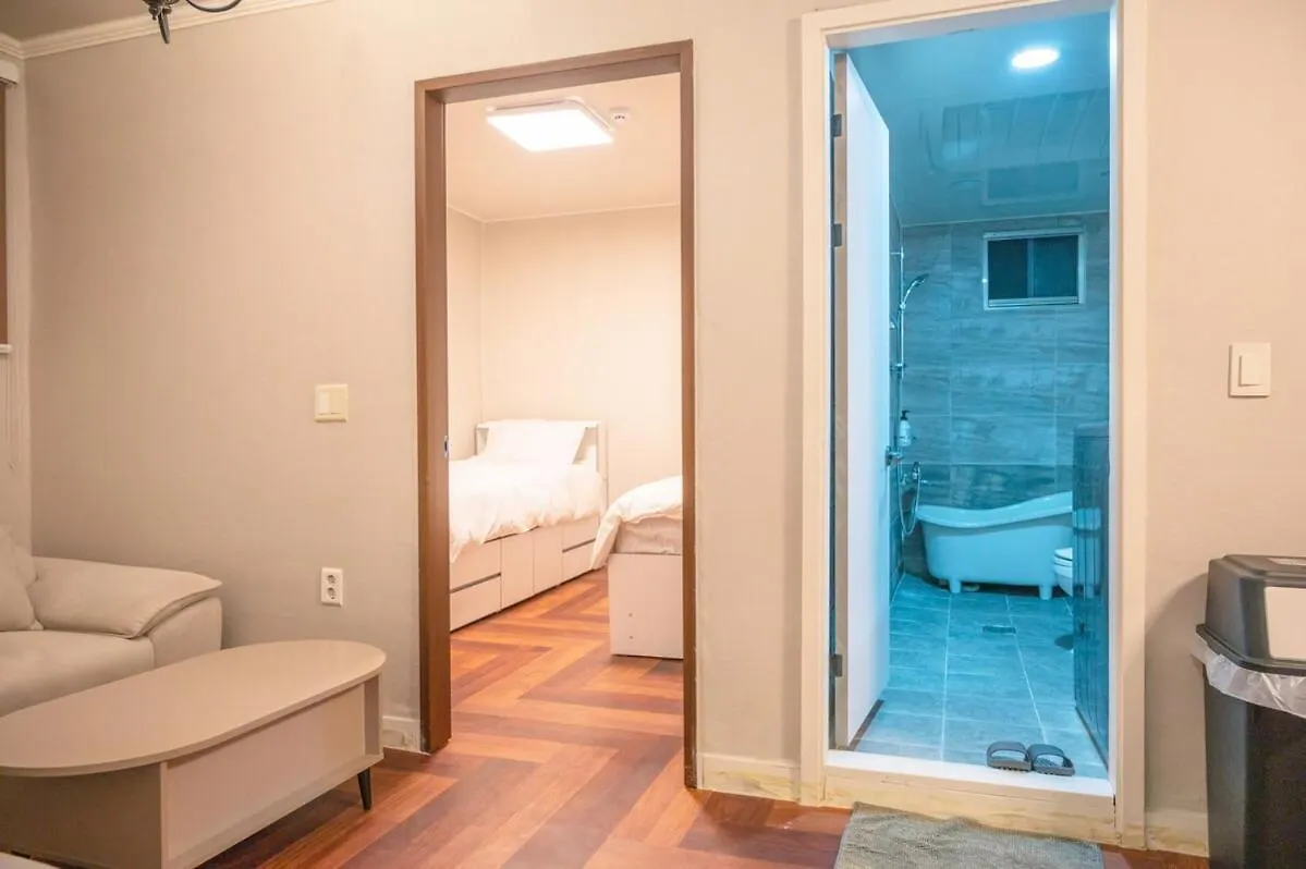 Private Apartment In Center Of Seoul 0*,